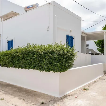 بيت للعطل Parikia's Urban Oasis باروس