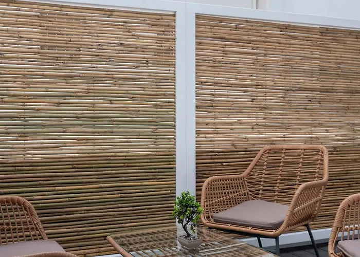 Parikia's Urban Oasis بيت للعطل